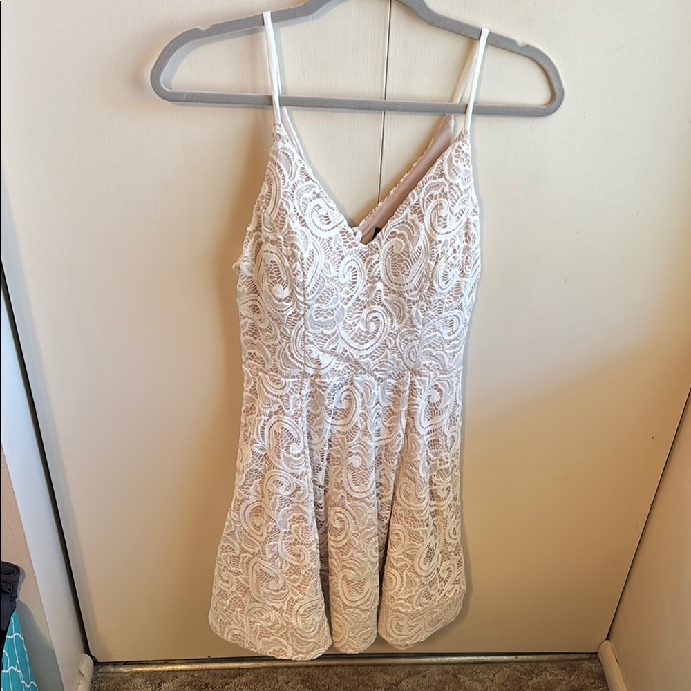 My Michelle Junior’s 7 NWOT White Lace Sleeveless Dress